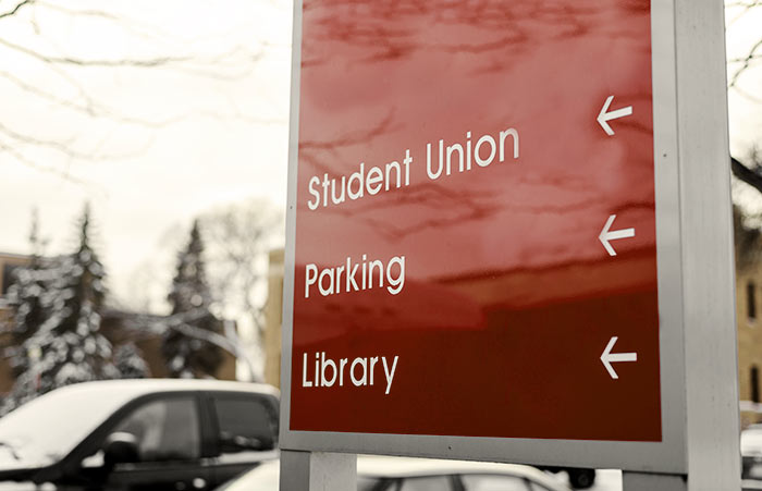 Student Union Parking Sign