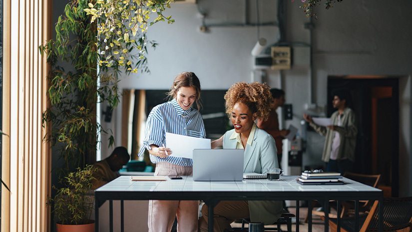 Colleagues brainstorming about project